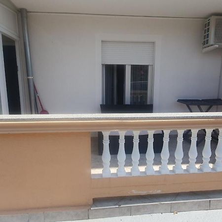 Ferienwohnung Hause Lupic Rab Town Exterior foto