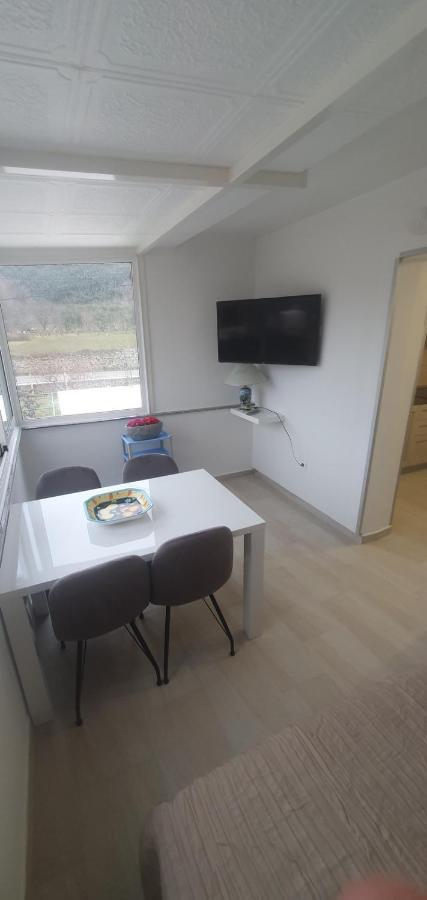 Ferienwohnung Hause Lupic Rab Town Exterior foto