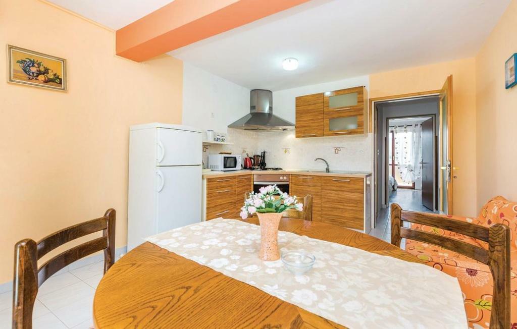 Ferienwohnung Hause Lupic Rab Town Exterior foto